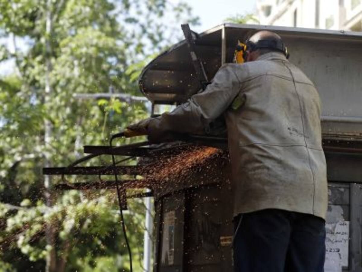Retiro de kioscos en Santiago: Por qué se están sacando las históricas estructuras del centro de la capital