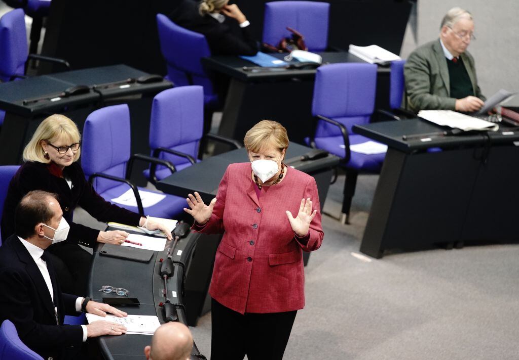 Angela Merkel ante el Bundestag
