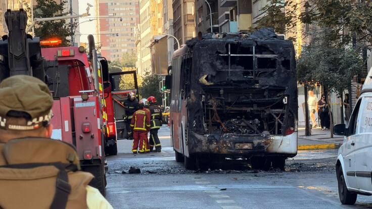 Bus del sistema Red Metropolitana de Movilidad se incendió