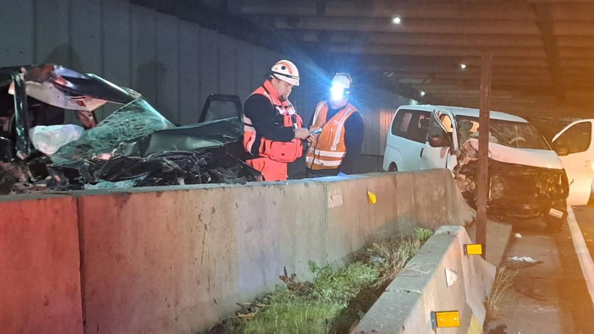 Mujer condujo ebria y en sentido contrario por la Costanera Norte: terminó herida tras colisión