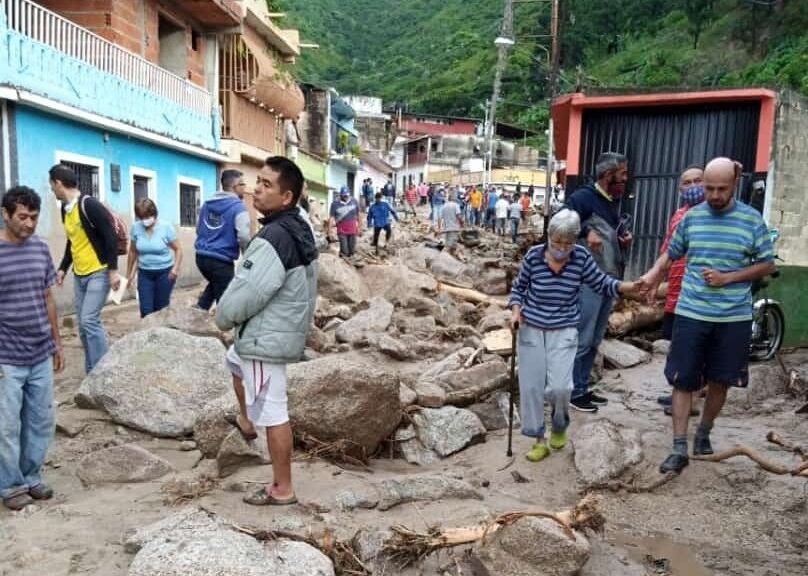 Graves deslizamientos y riadas por las inundaciones en Mérida