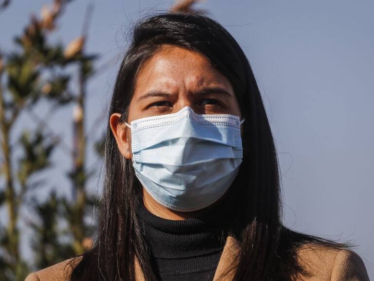 10 de mayo del 2021/SANTIAGOLa nueva Subsecretaria de servicios Sociales, Andrea Balladares, durante el balance en la terraza del ministerio de Hacienda, por solicitudes del Préstamo Solidario del Estado 2021 y el Ingreso Familiar de Emergencia (IFE).
FOTO: SEBASTIAN BELTRAN GAETE/AGENCIAUNO