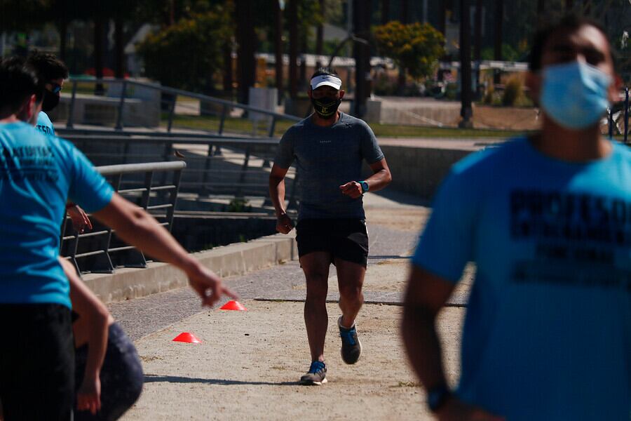 Gente haciendo deporte