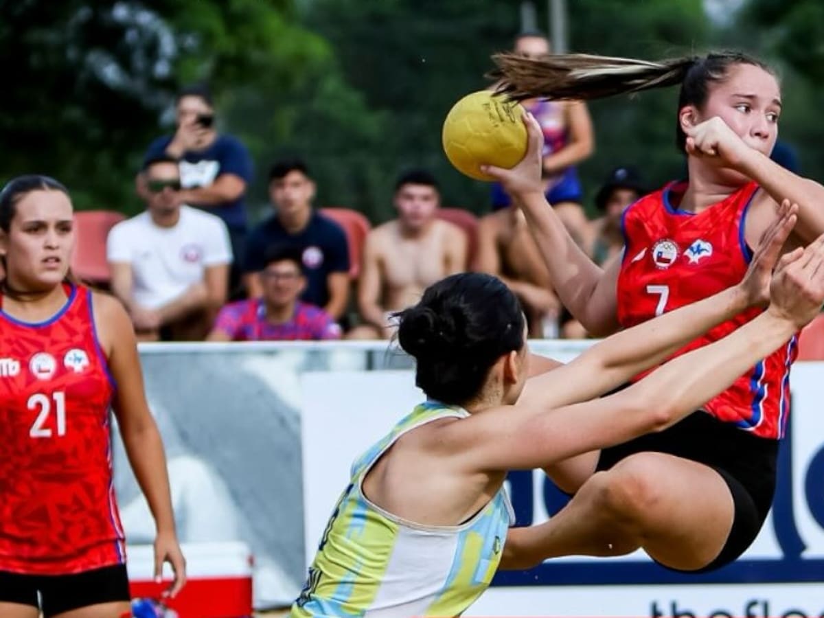 Tras malentendido con jugadores: Chile finalmente participará en torneo clasificatorio al Mundial de Balonmano Playa