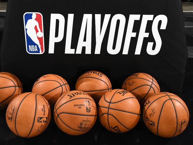 Playoffs NBA: los visitantes hacen historia con un claro dominio en el juego 1 de semifinales de conferencia