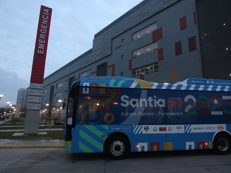 Bus eléctrico para los Juegos Panamericanos 2023 será utilizado para traslado de personal del hospital Exequiel González Cortés