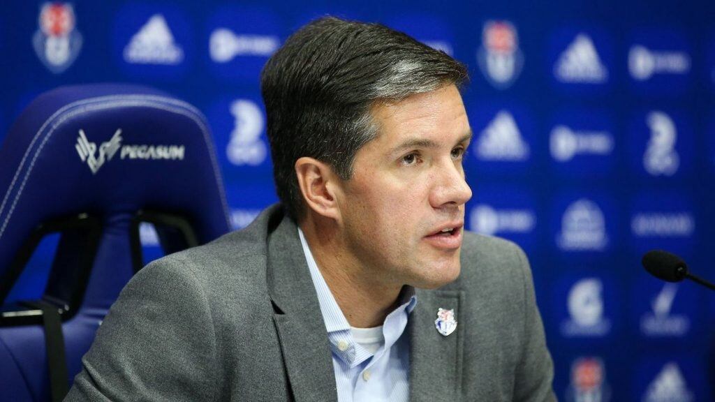 Michael Clark zanja plazos para la U modelo 2023: "El nuevo DT y la gerencia deportiva tomarán las mejores decisiones posibles"