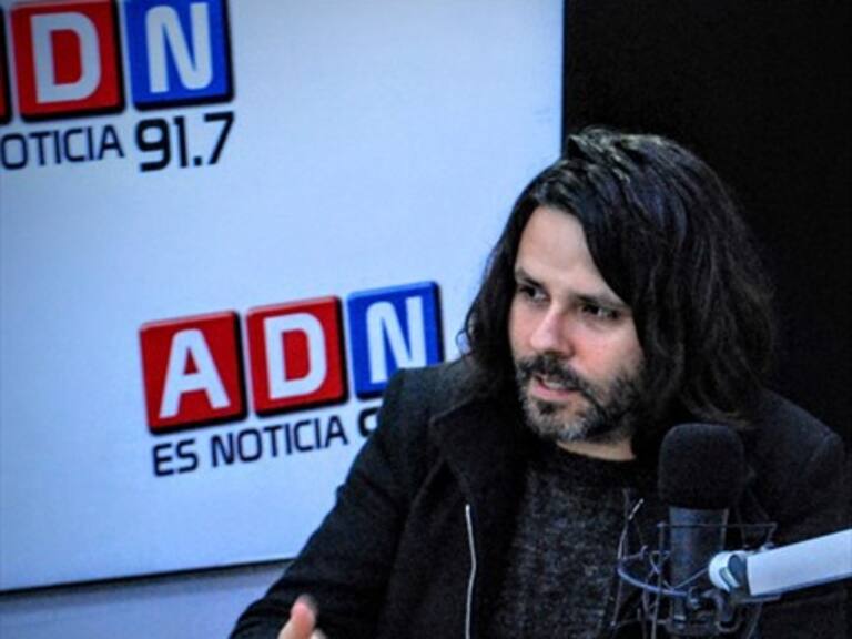 Alberto Mayol: El poder está en decadencia, pero no hay actores nuevos para tomarlo con claridad