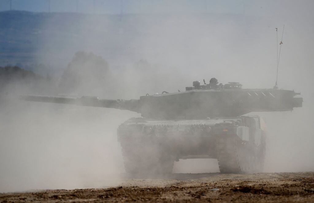 Militares de Ucrania entrenan en el uso de los tanques alemanes Leopard