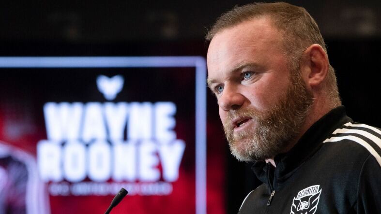 Rooney arremete contra Mbappé por "empujón" que le dio a Messi: "Nunca he visto un ego más grande en mi vida"
