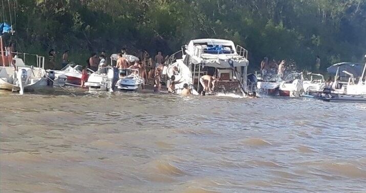 El hundimiento de un yate en un río de Argentina