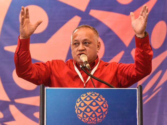 El diputado venezolano Diosdado Cabello habla en un evento internacional