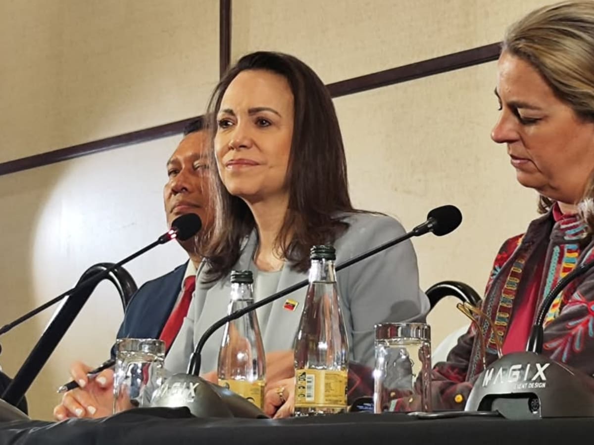 En medio del debate migratorio: María Corina Machado aboga por regularización de venezolanos “de bien” en Chile