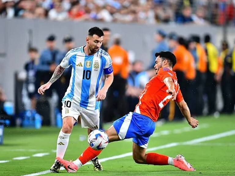 Chile se salva de Roldán, pero tendrá dos polémicos árbitros en sus duelos ante Argentina y Bolivia por las Clasificatorias Sudamericanas