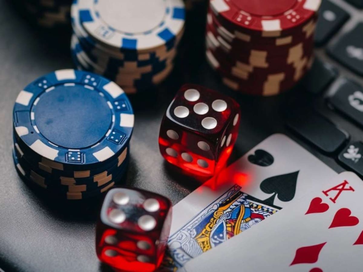Apuestas, casinos y ventas: estás son las nuevas fórmulas que usan los chilenos para conseguir dinero extra