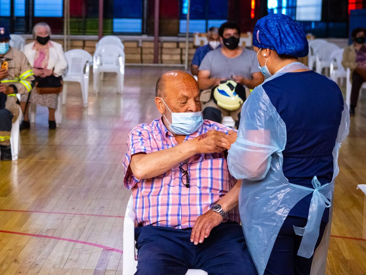 Balance Minsal: Más de 239 mil personas recibieron este miércoles la vacuna contra el Covid-19