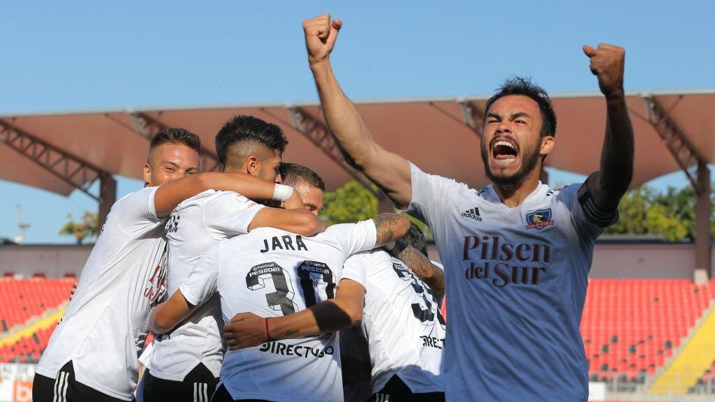 17 de Febrero del 2021/TALCAPablo Solari(c) celebra su primer gol y el 1 a 0 de Colo Colo ,durante el partido del descenso del Campeonato Nacional AFP PlanVital 2020, entre Colo Colo vs Universidad de Concepcion, disputado en el Estadio Fiscal de Talca.
FOTO:FRANCISCO LONGA/AGENCIAUNO