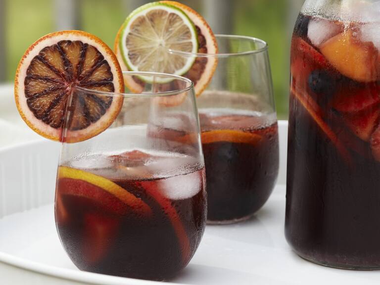 Para combatir el calor: así se prepara una sangría perfecta y refrescante