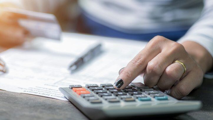 Calculate how much cost or spending have with credit cards.