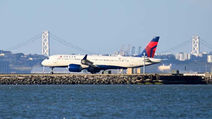 Grave desperfecto obliga a avión de Estados Unidos a aterrizar de emergencia en el norte de Chile