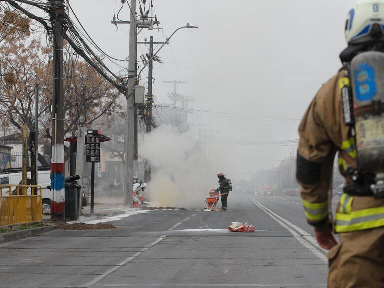¿Qué es el ácido nítrico? El peligroso químico que mantiene en emergencia y evacuación a Pudahuel