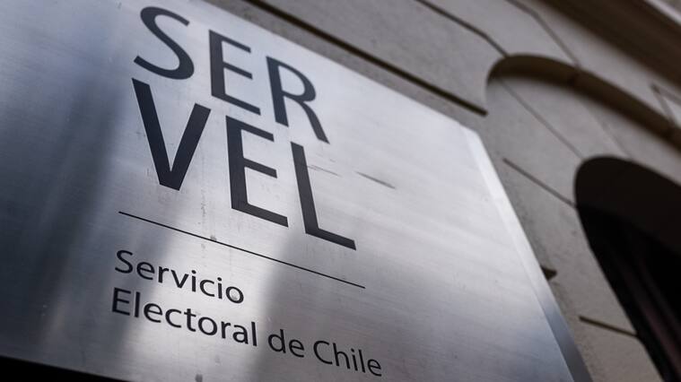 “Eso alejó a los votantes”: jefe del Servel explica motivo de mesas no constituidas en Rapa Nui