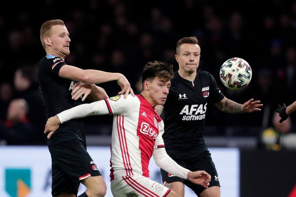 Ajax enfrentando al AZ Alkmaar en el Estadio Johan Cruyff de Ámsterdam.