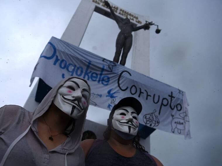 Protesta en contra del gobierno de Nayib Bukele en San Salvador