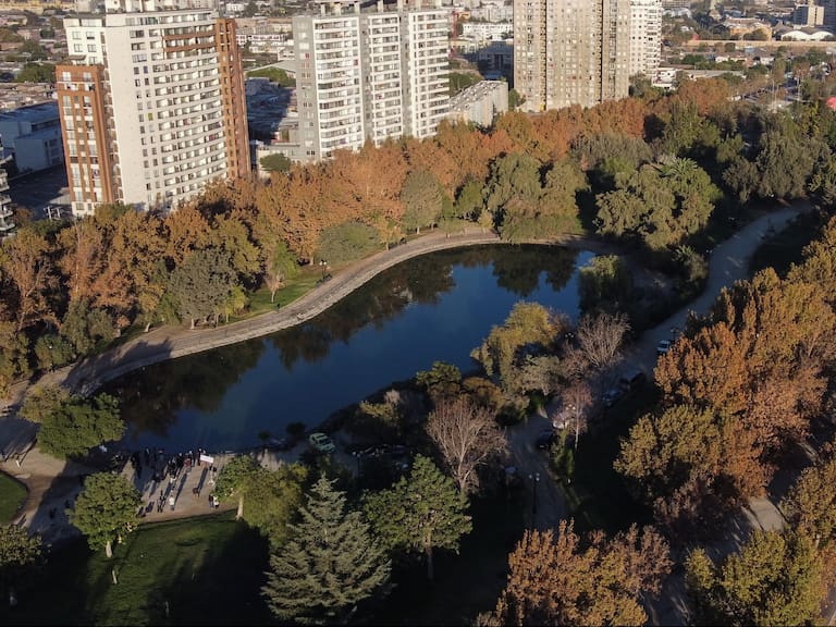 13 de ABRIL de 2022/ SANTIAGOLa Alcaldesa d Santiago Irací Hassler junto a concejales y vecinos, anuncian el plan de
cierre perimetral para el Parque de Los Reyes, debido a la cantidad de delitos violentos
en el sector
FOTO: DIEGO MARTIN/AGENCIAUNO