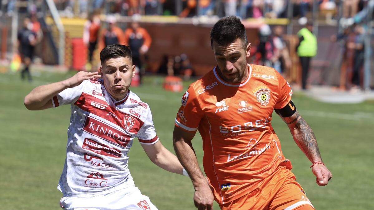 Cobreloa le da una mano a Santiago Wanderers impidiendo que Deportes Copiapó se arranque en la cima de la Primera B