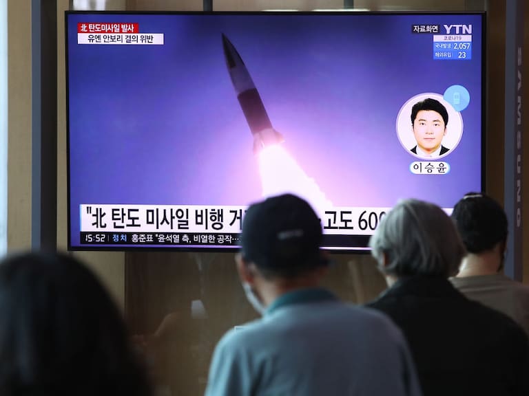 Televisión de Corea del Sur informa el lanzamiento de misiles norcoreanos