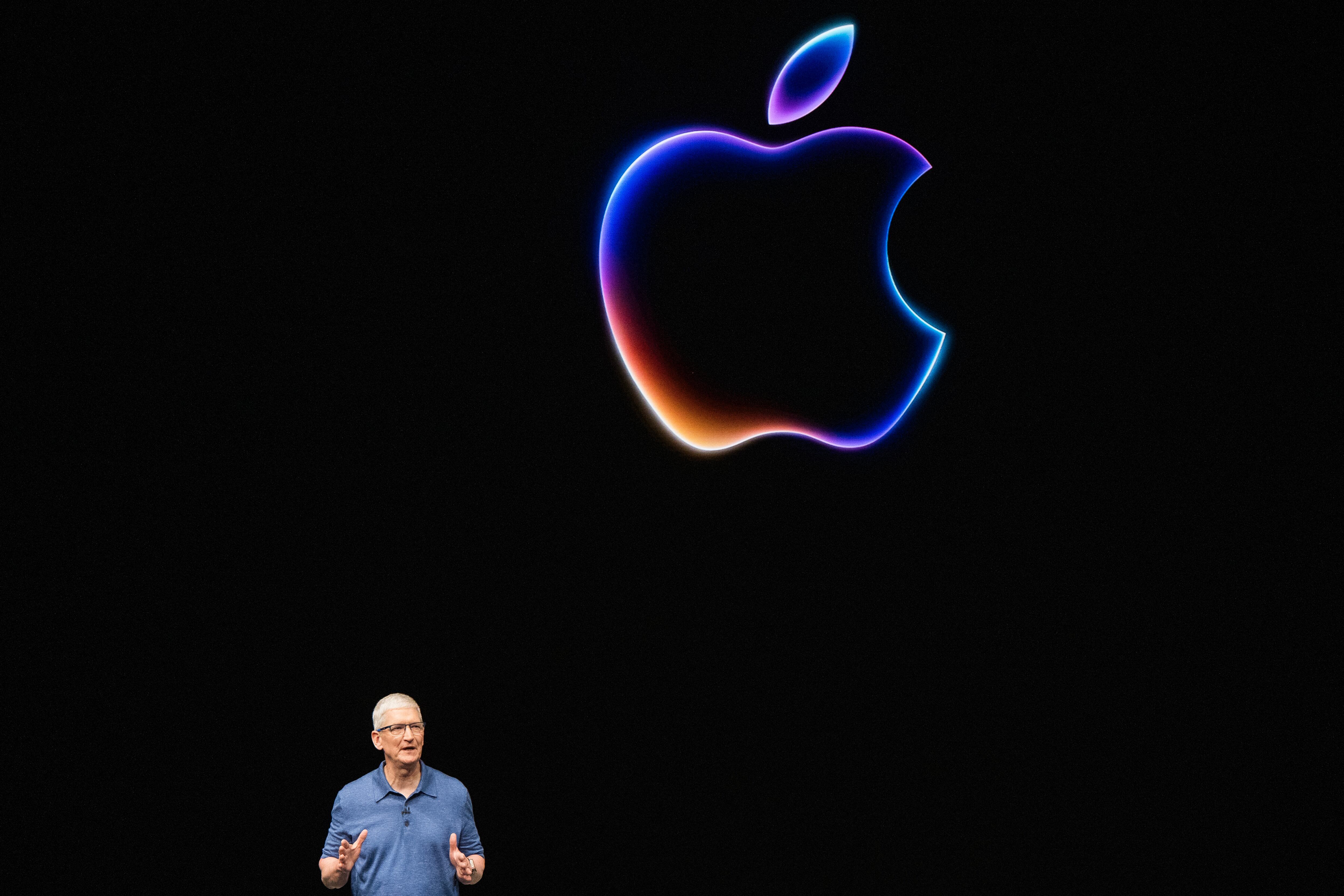 Tim Cook - Apple