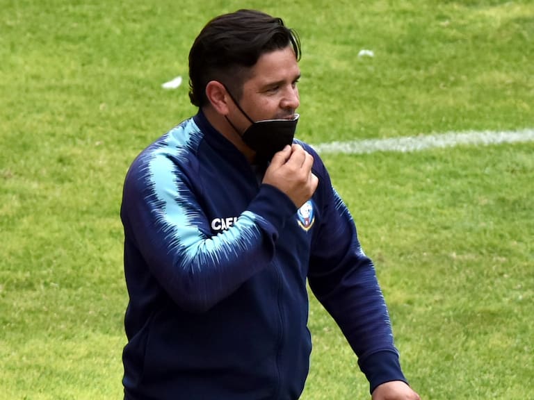 Héctor Tapia dejó de ser el técnico de Deportes Antofagasta tras el término del torneo