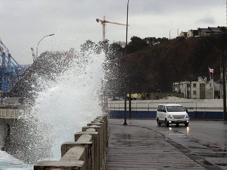 Senapred mantiene alerta preventiva por marejadas anormales