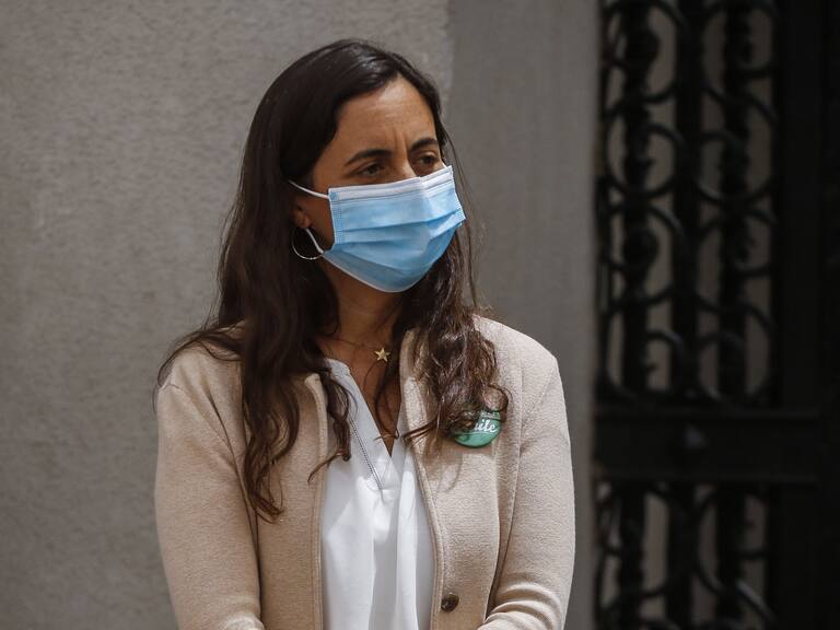 6 de enero del 2021/SANTIAGOMaria Emilia Undurraga, ministra de Agricultura, durante el punto de prensa de los Ministros Salientes y los ministros entrante de Agricultura y SEGPRES, en el patio de los Naranjos del Palacio de La Moneda.
FOTO: SEBASTIAN BELTRAN GAETE/AGENCIAUNO