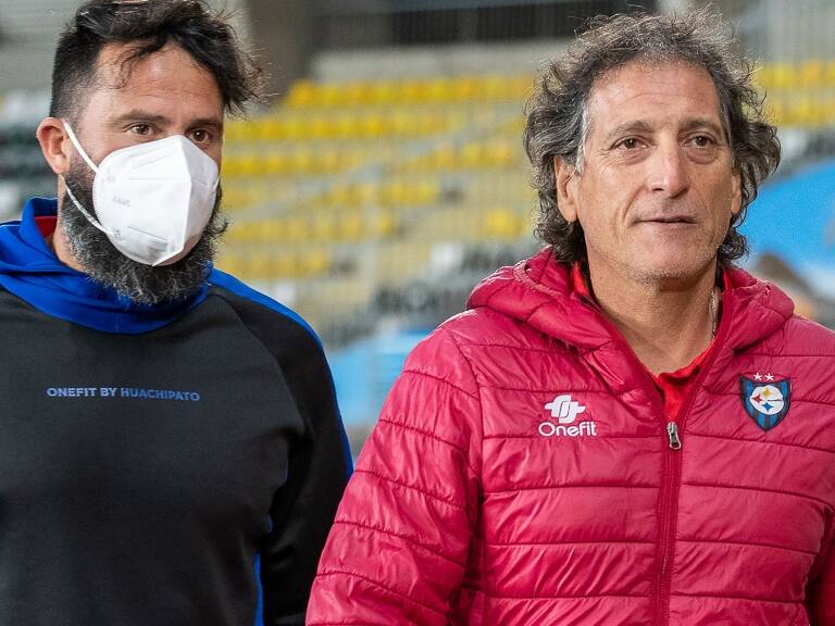Mario Salas le baja el perfil a la salida de Pablo Solari en Colo Colo: "Tienen jugadores para suplirlo a la misma altura o incluso más"