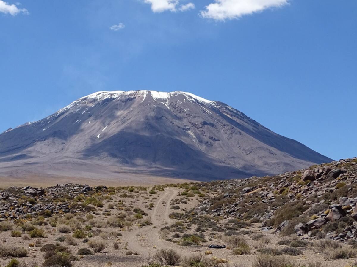 Declaran perímetro de seguridad por actividad del volcán Láscar en San Pedro de Atacama