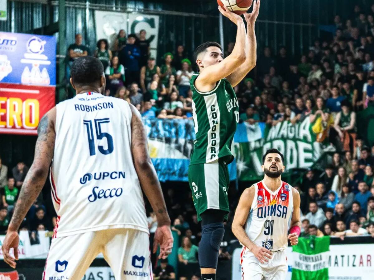 “El año pasado se tituló de kinesiólogo y ahora la rompió toda en las finales... Es un premio a su esfuerzo”