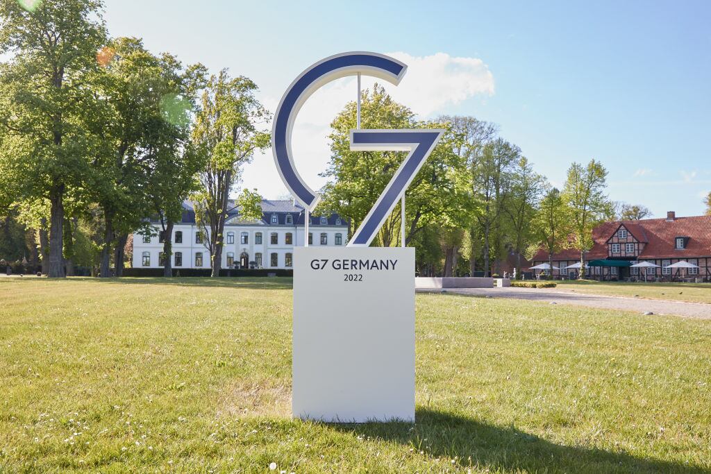 El logo del G7 donde se hizo la cita en el Grand Village Resort de Wangels