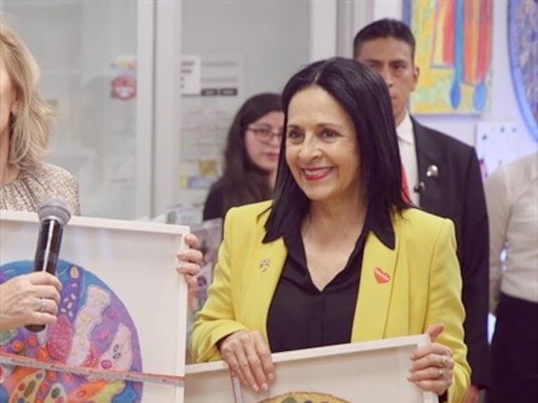 La Primera Dama de Ecuador visitó la Teletón en Santiago