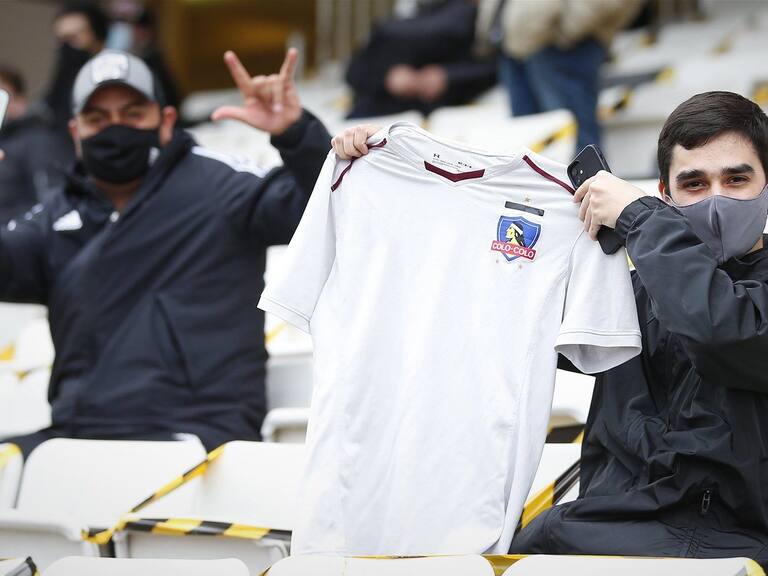 Colo Colo festejó el regreso de los hinchas: «Sin ustedes somos 11, con ustedes somos Chile»