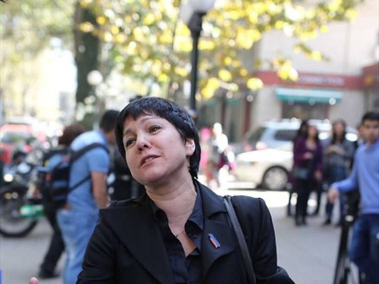 RD rechazó postulación parlamentaria de Javiera Parada, quien renunció al partido