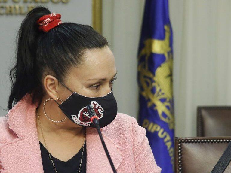 28 DE ABRIL DE 2020/VALPARAISOLa presidenta de la comision, diputada Marisela Santibanez, durante la sesion de la Comision de Deportes de la Camara de Diputados, citada para Conocer el proyecto de ley iniciado en moción que regula las Sociedades Anónimas Deportivas Profesionales, para suspender los plazos establecidos en dichas normas en lo relativo a las obligaciones que deben cumplir las Federaciones Deportivas Nacionales, durante la vigencia de un estado de excepción constitucional.
FOTO: LEONARDO RUBILAR CHANDIA/AGENCIAUNO