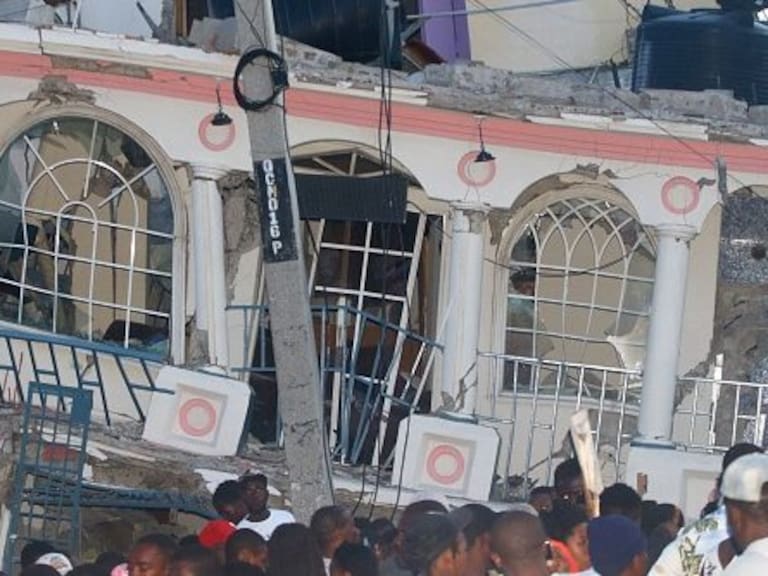 Piden parar las expulsiones de haitianos a su país por terremoto