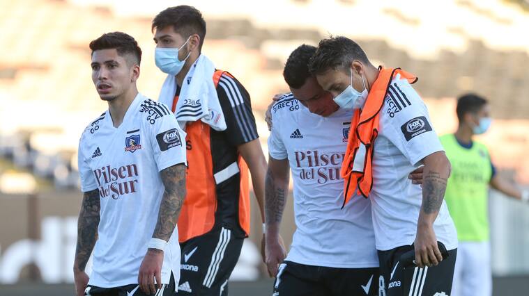 10 de Enero del 2021/SANTIAGOJugadores de Colo Colo celebran el triunfo ,durante el partido valido por la Vigésimo Novena fecha del Campeonato Nacional AFP PlanVital 2020, entre Colo Colo vs Everton, disputado en el Estadio Monumental.
FOTO:FRANCISCO LONGA/AGENCIAUNO