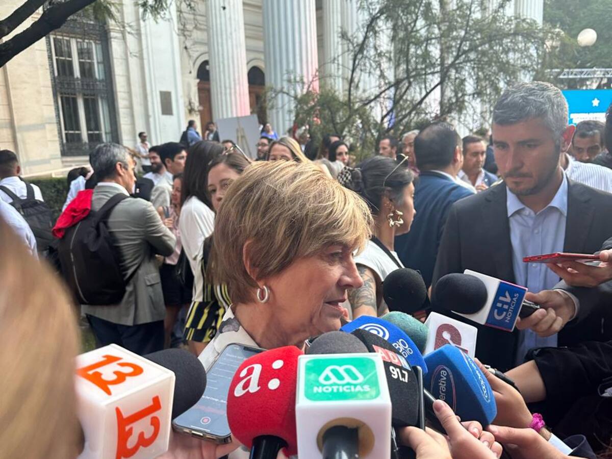 Evelyn Matthei por homenaje a Sebastián Piñera en el ex Congreso Nacional: “Esto nos une mucho, nos hace muy bien”
