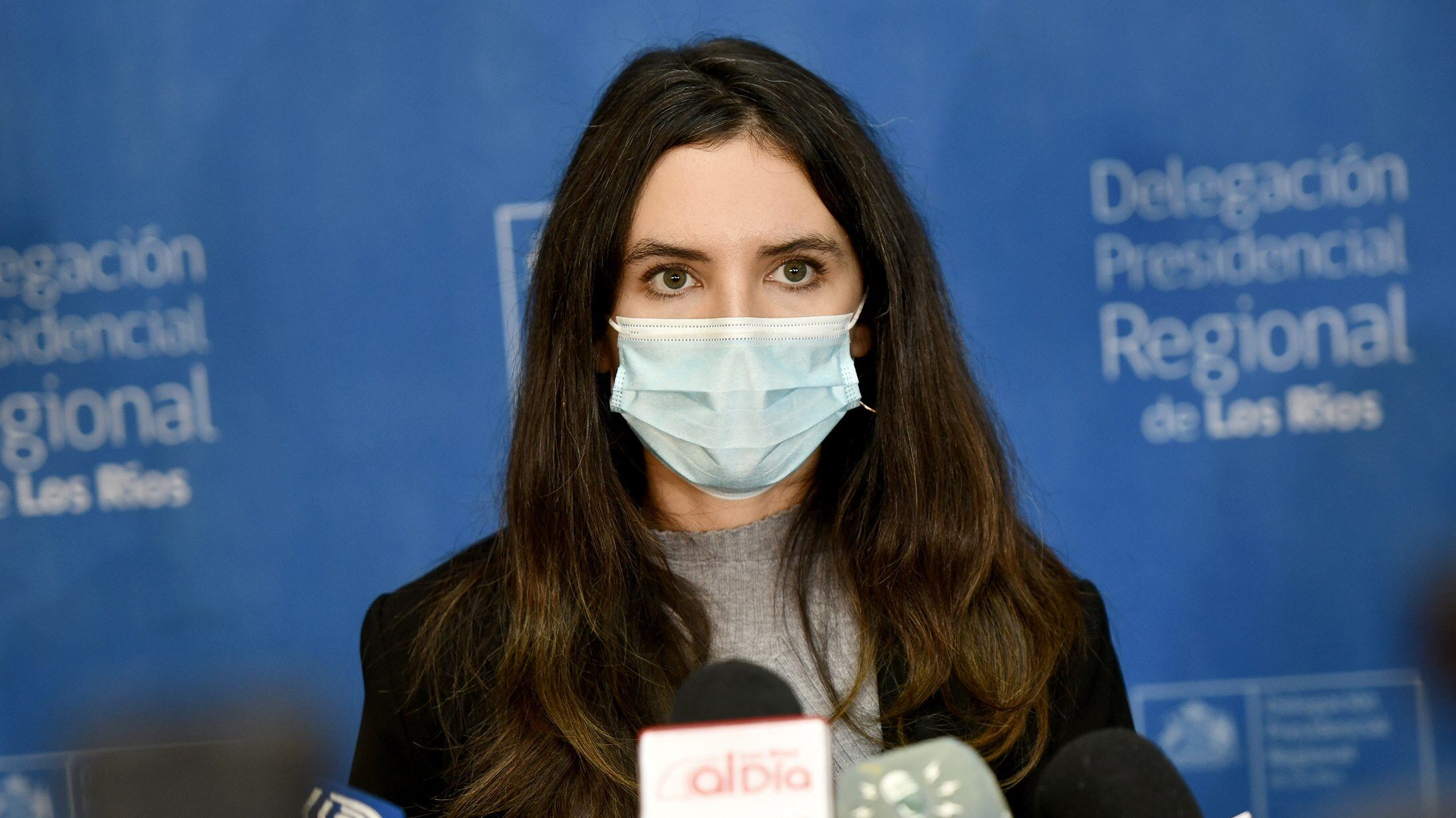 19 de Abril de 2022 / VALDIVIALa Vocera de gobierno Camila Vallejo realizo punto de prensa en la gobernacion de la región de los ríos.
FOTO.MIGUEL ANGEL BUSTOS / AGENCIAUNO