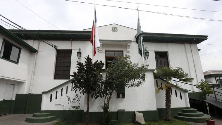Carabineros detuvo y desvinculó a funcionarios de Recoleta