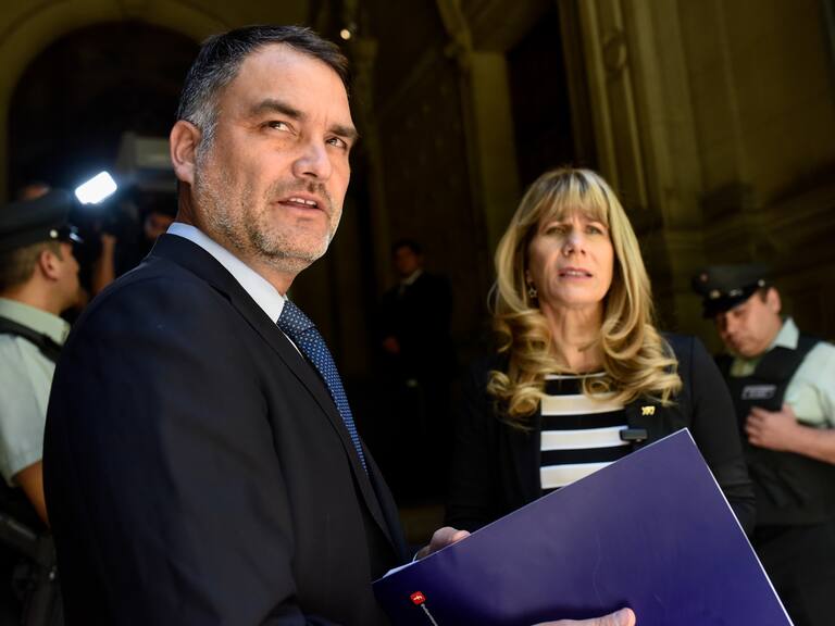 “Con nuestros votos no van a contar para avanzar”: Oposición critica a Minsal por cancelar reunión agendada para discutir ley corta de Isapres