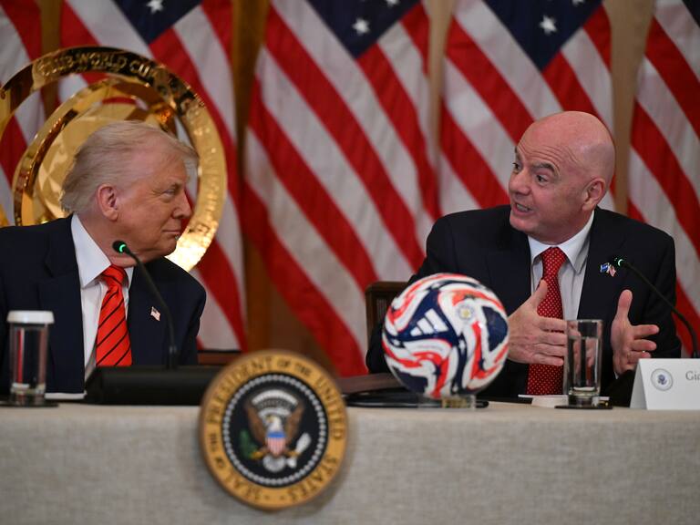 El incómodo momento entre Gianni Infantino y Donald Trump por el veto a Rusia para el Mundial 2026